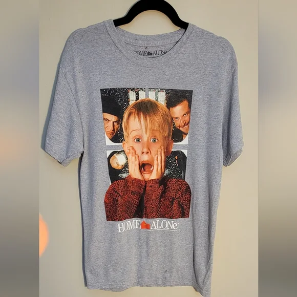 Home Alone Tee shirt - Picture 4 of 4